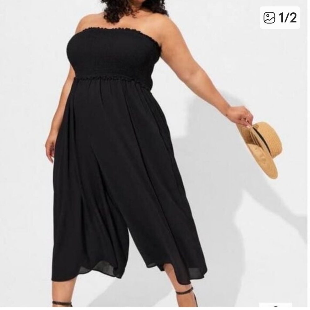 Torrid Black Wide Leg Cropped Smocked Tube Top Shear Jumpsuit Size 3X
